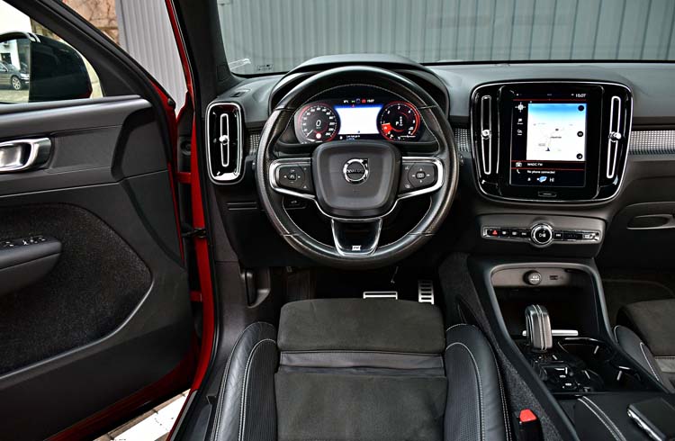 Volvo XC40 2.0 D4 AWD Geartronic R Design