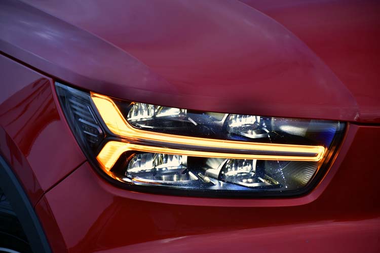 Volvo XC40 2.0 D4 AWD Geartronic R Design
