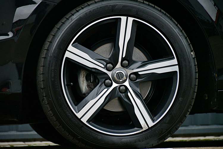 Volvo V40 D2 RDesign Edition
