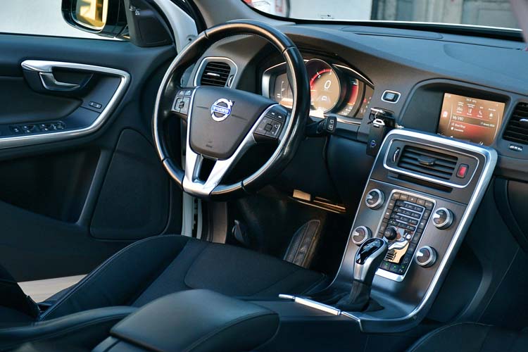 Volvo V60 Cross Country D4 AWD Geartronic Momentum