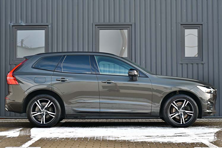 Volvo XC60 2.0 B4 MHEV AT8 AWD R Design