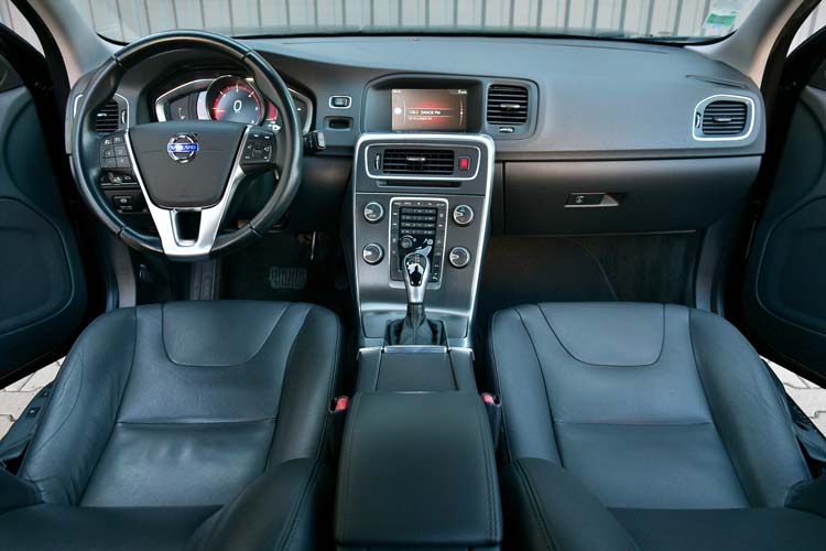 Volvo V60 D4 Geartronic Summum
