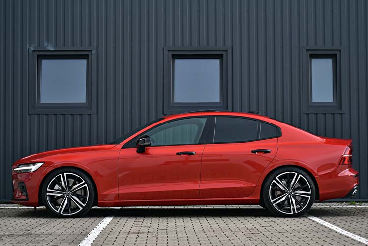 VOLVO S60 2.0 T5 Geartronic R Design