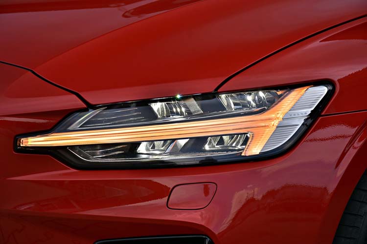 VOLVO S60 2.0 T5 Geartronic R Design