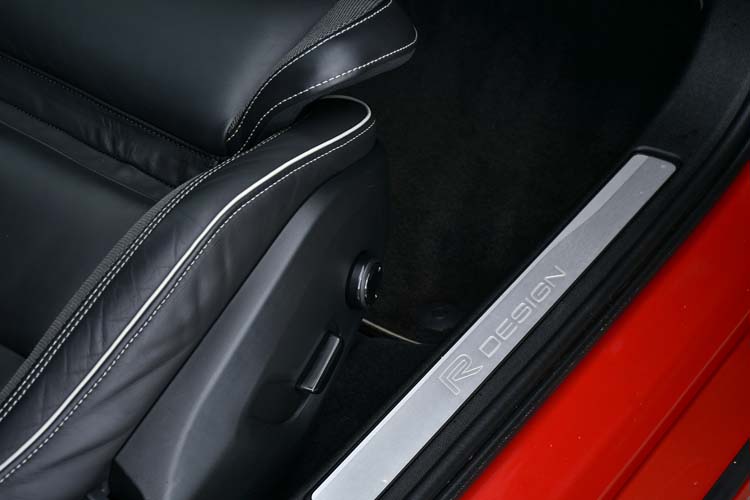 VOLVO S60 2.0 T5 Geartronic R Design