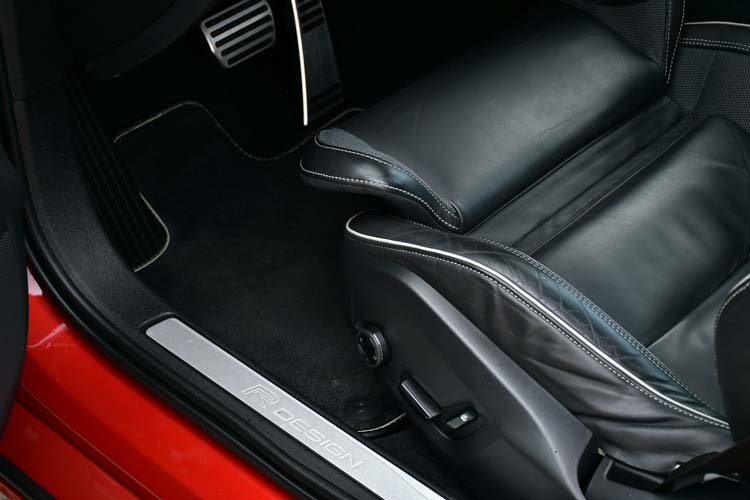 VOLVO S60 2.0 T5 Geartronic R Design