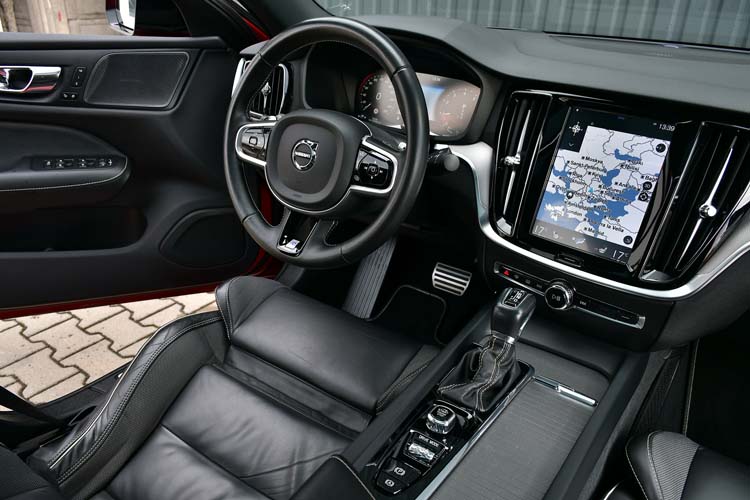 VOLVO S60 2.0 T5 Geartronic R Design
