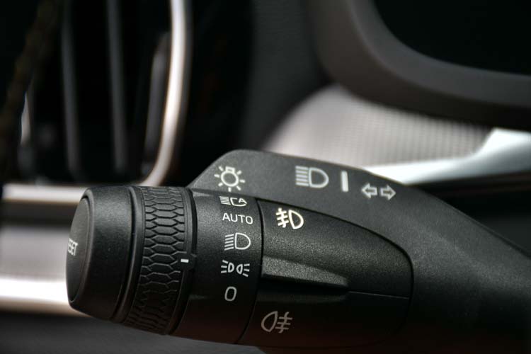 VOLVO S60 2.0 T5 Geartronic R Design