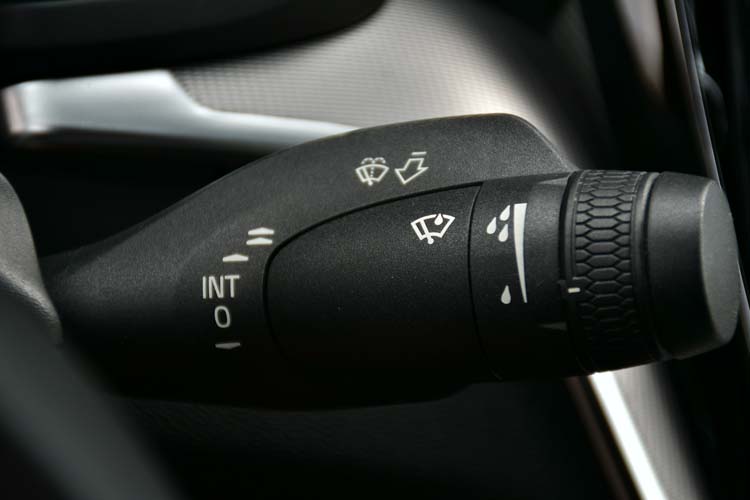 VOLVO S60 2.0 T5 Geartronic R Design