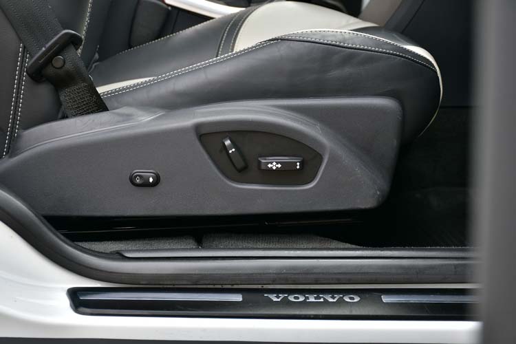 Volvo XC 60 D4 Geartronic Summum