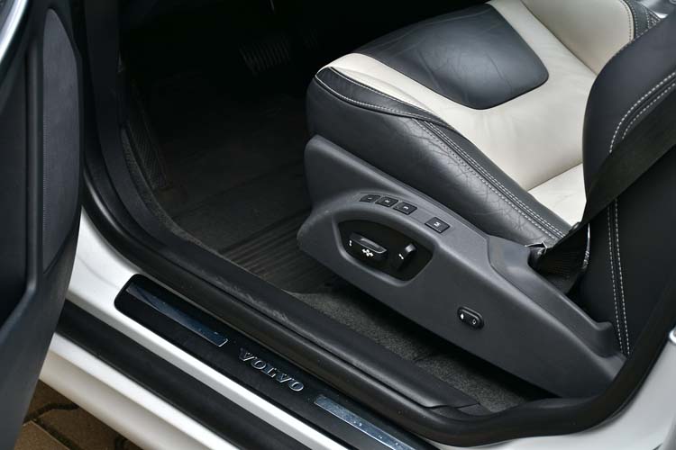 Volvo XC 60 D4 Geartronic Summum