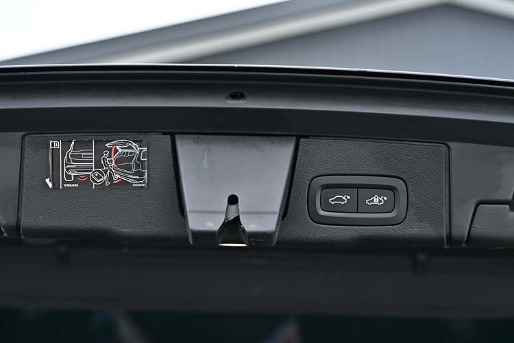 VOLVO XC60 2.0 D4 INSCRIPTION Edition