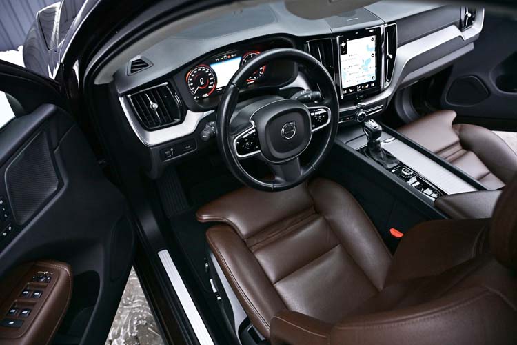 VOLVO XC60 2.0 D4 INSCRIPTION Edition