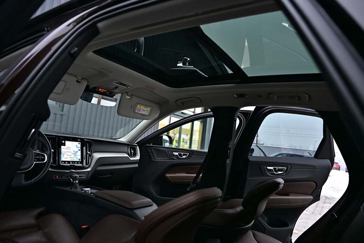 VOLVO XC60 2.0 D4 INSCRIPTION Edition