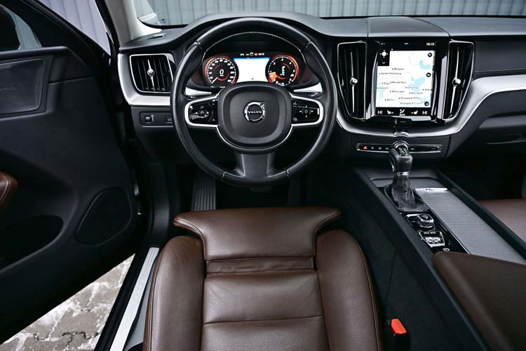 VOLVO XC60 2.0 D4 INSCRIPTION Edition