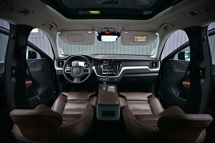 VOLVO XC60 2.0 D4 INSCRIPTION Edition