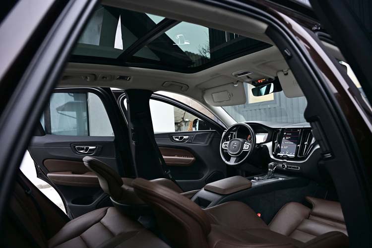 VOLVO XC60 2.0 D4 INSCRIPTION Edition