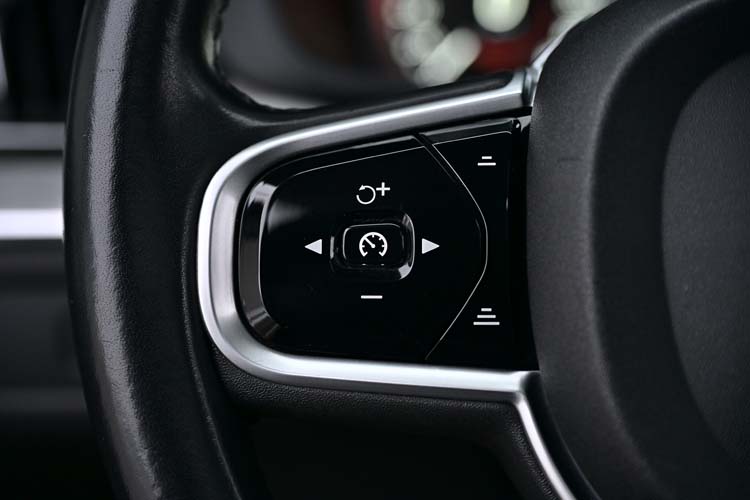VOLVO XC60 2.0 D4 INSCRIPTION Edition