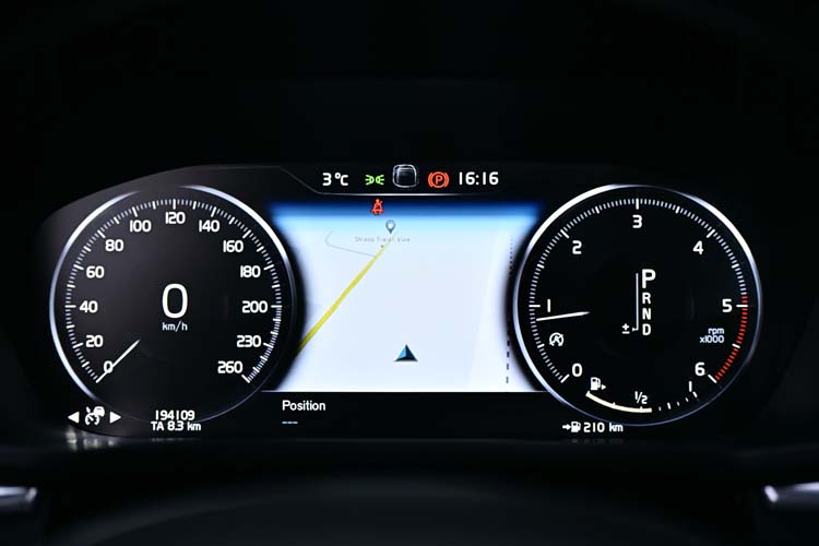 VOLVO XC60 2.0 D4 INSCRIPTION Edition