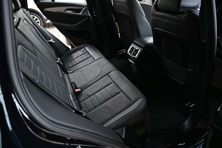 BMW X3 xDrive30e Aut. Plug-In Hibrid M Pachet