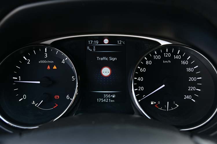 Nissan X-Trail 1.6 dCi 4×4 Manual TEKNA+