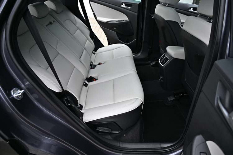Hyundai Tucson blue 1.6 CRDi 2WD DCT Premium