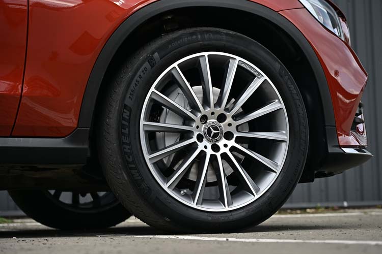 Mercedes GLC 250d 4Matic 9G-TRONIC AMG Line