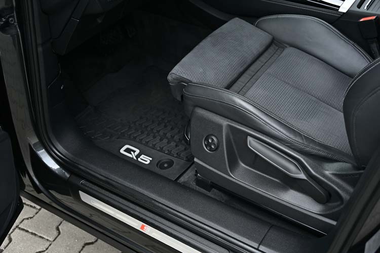 Audi Q5 50 TFSIe Quattro S Line Plug In Hybrid