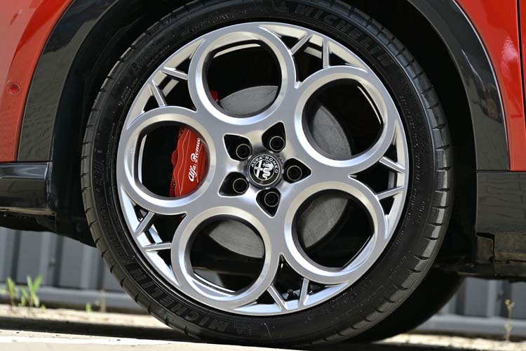 Alfa Romeo Tonale 1.5 FWD AT MHEV Veloce