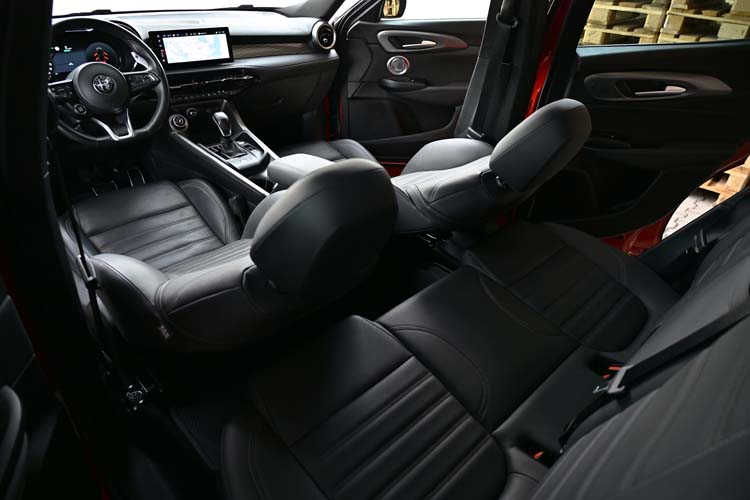 Alfa Romeo Tonale 1.5 FWD AT MHEV Veloce