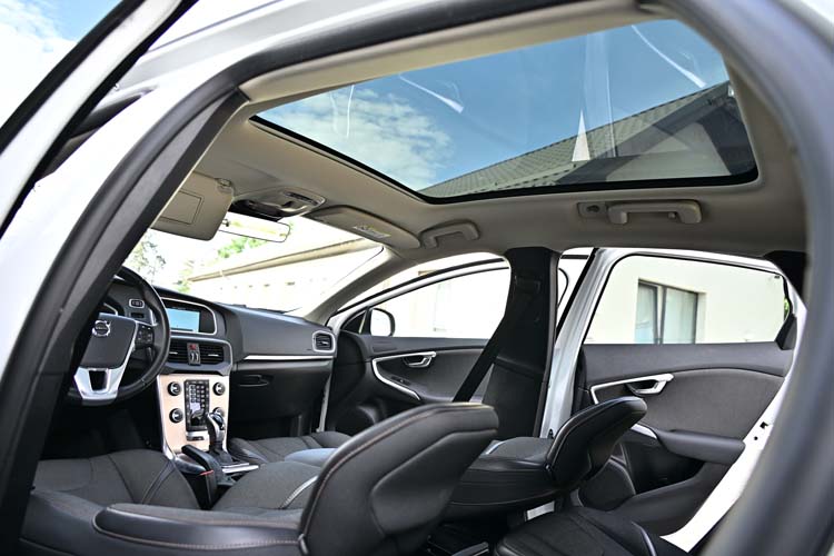 Volvo V40 Cross Country 2.0 D2 Momentum
