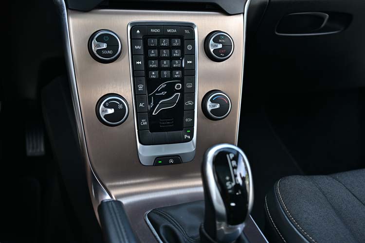 Volvo V40 Cross Country 2.0 D2 Momentum