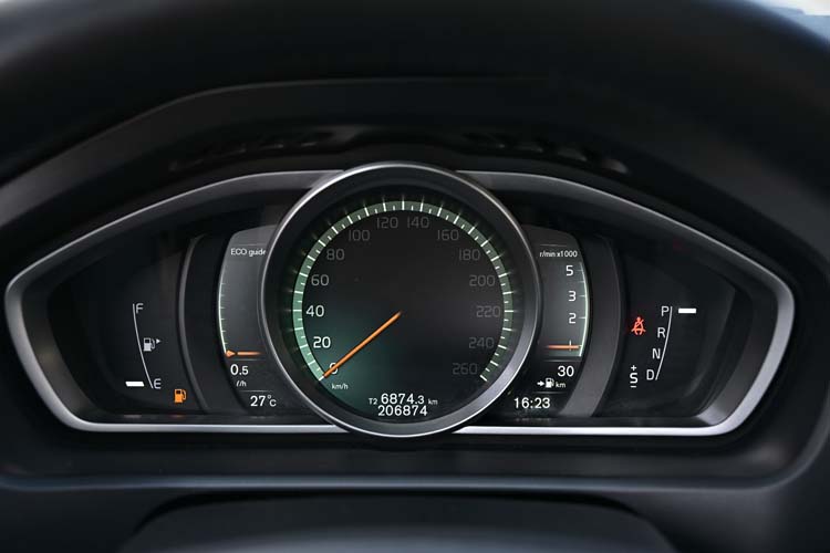 Volvo V40 Cross Country 2.0 D2 Momentum