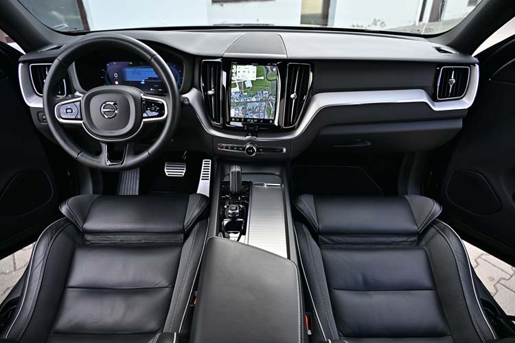 Volvo XC 60 B4 MHEV AT8 AWD R-Design