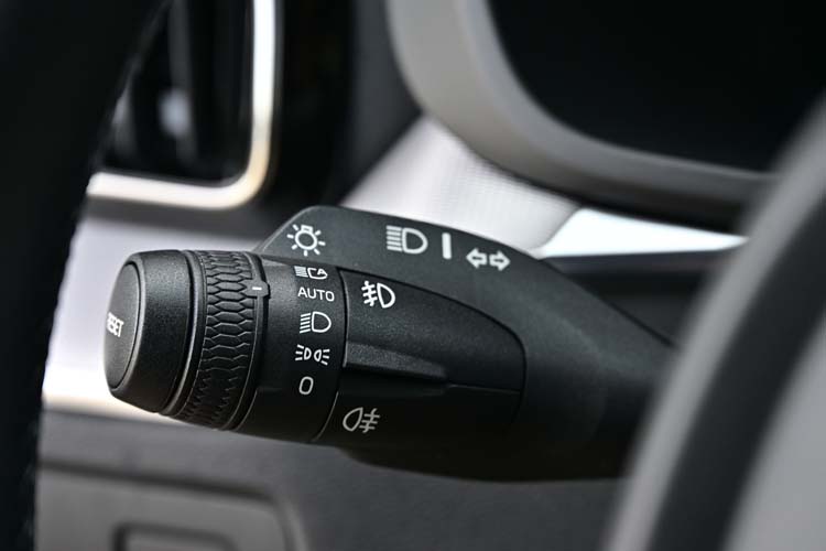 Volvo XC 60 B4 MHEV AT8 AWD R-Design