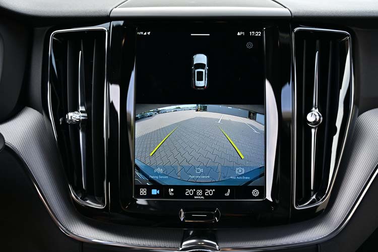 Volvo XC 60 B4 MHEV AT8 AWD R-Design