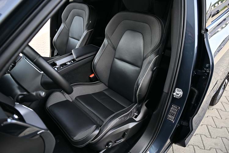 Volvo XC 60 B4 MHEV AT8 AWD R-Design