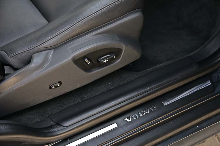Volvo XC60 2.0 D3 Geartronic SUMMUM