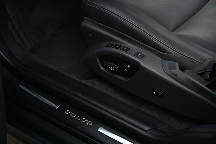 Volvo XC60 2.0 D3 Geartronic SUMMUM