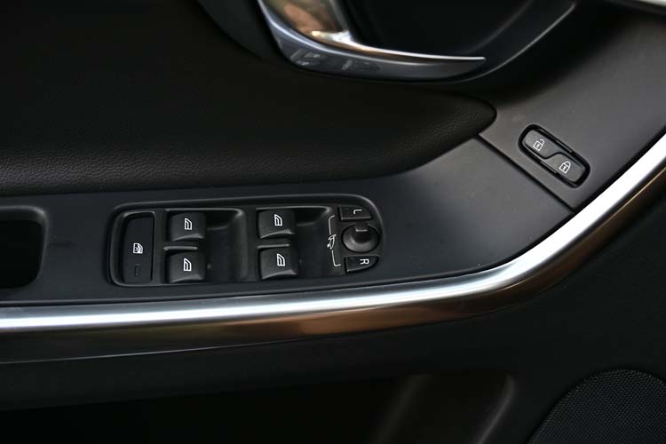 Volvo XC60 2.0 D3 Geartronic SUMMUM