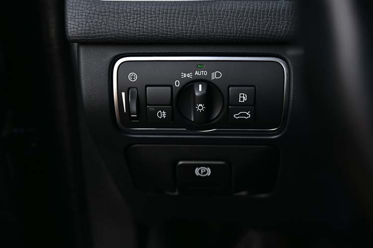 Volvo XC60 2.0 D3 Geartronic SUMMUM