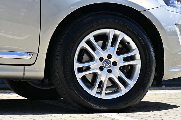 Volvo XC60 2.4 D5 AWD INSCRIPTION