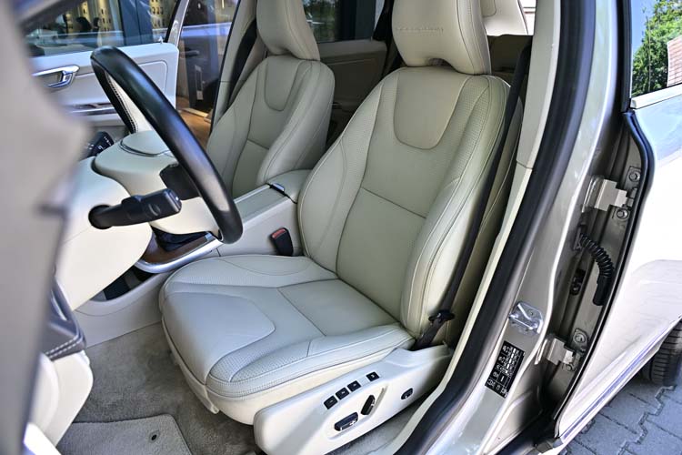 Volvo XC60 2.4 D5 AWD INSCRIPTION