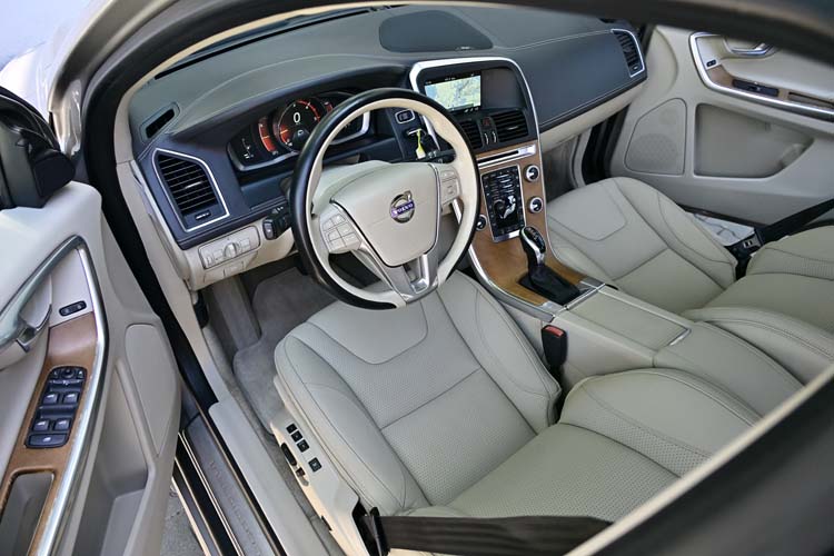 Volvo XC60 2.4 D5 AWD INSCRIPTION