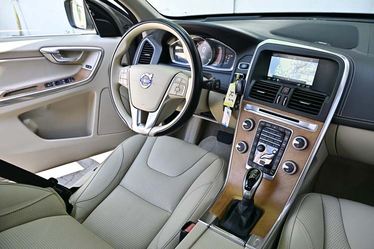 Volvo XC60 2.4 D5 AWD INSCRIPTION