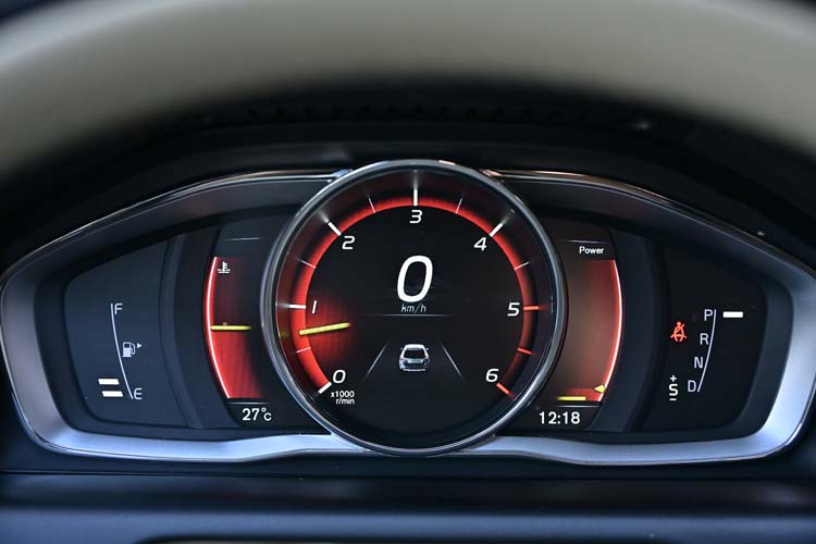 Volvo XC60 2.4 D5 AWD INSCRIPTION