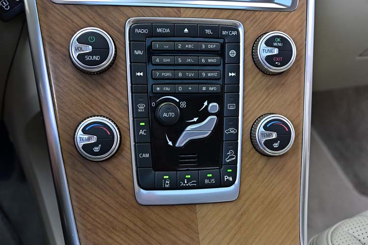 Volvo XC60 2.4 D5 AWD INSCRIPTION