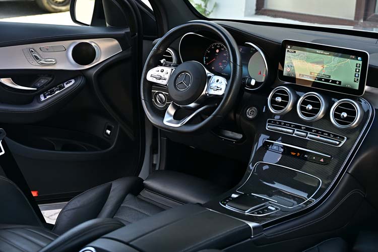 Mercedes GLC220d 4MATIC 9G TRONIC AMG Line