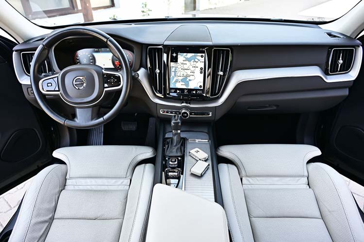 Volvo XC60 2.0 D5 AWD INSCRIPTION