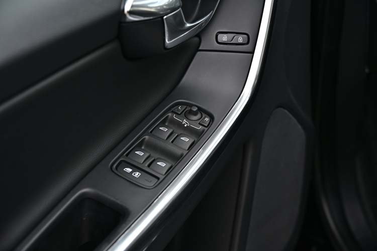 Volvo XC60 2.0 D4 Geartronic SUMMUM